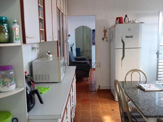 Casa venda em Região Imediata de São José dos Campos, Região Metropolitana do Vale do Paraíba e Litoral Norte