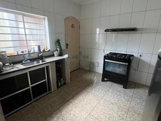 Casa venda em Região Imediata de São José dos Campos, Região Metropolitana do Vale do Paraíba e Litoral Norte