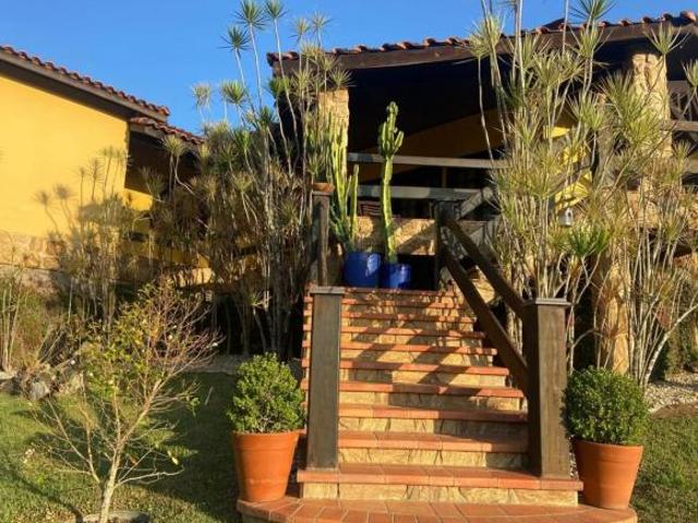 Casa venda em Região Imediata de São José dos Campos, Região Metropolitana do Vale do Paraíba e Litoral Norte