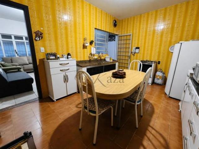 Casa venda em Região Imediata de São José dos Campos, Região Metropolitana do Vale do Paraíba e Litoral Norte