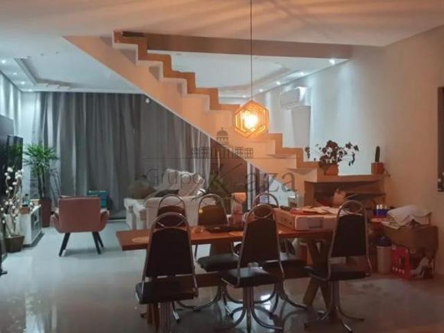 Casa venda em Região Imediata de São José dos Campos, Região Metropolitana do Vale do Paraíba e Litoral Norte