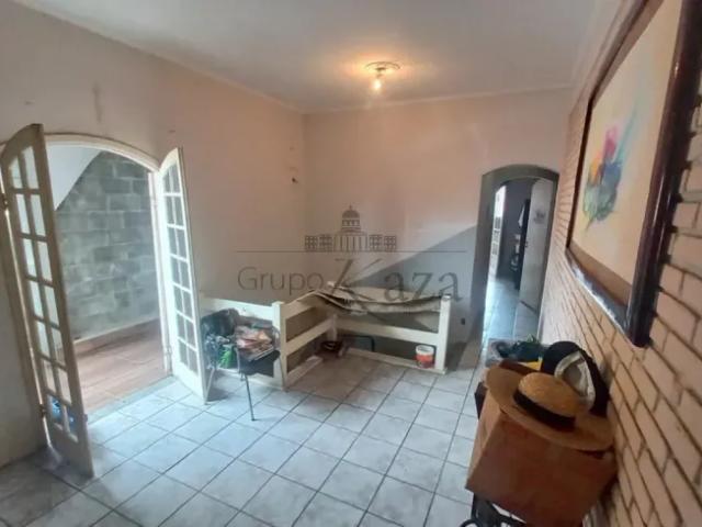 Casa aluguel em Região Imediata de São José dos Campos, Região Metropolitana do Vale do Paraíba e Litoral Norte