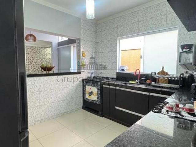 Casa venda em Região Imediata de São José dos Campos, Região Metropolitana do Vale do Paraíba e Litoral Norte