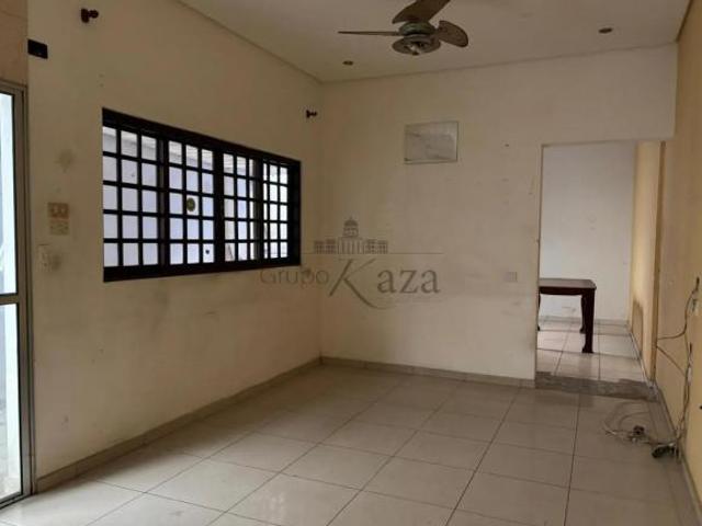 Casa venda em Região Imediata de São José dos Campos, Região Metropolitana do Vale do Paraíba e Litoral Norte