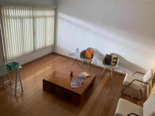 Casa venda em Região Imediata de São José dos Campos, Região Metropolitana do Vale do Paraíba e Litoral Norte