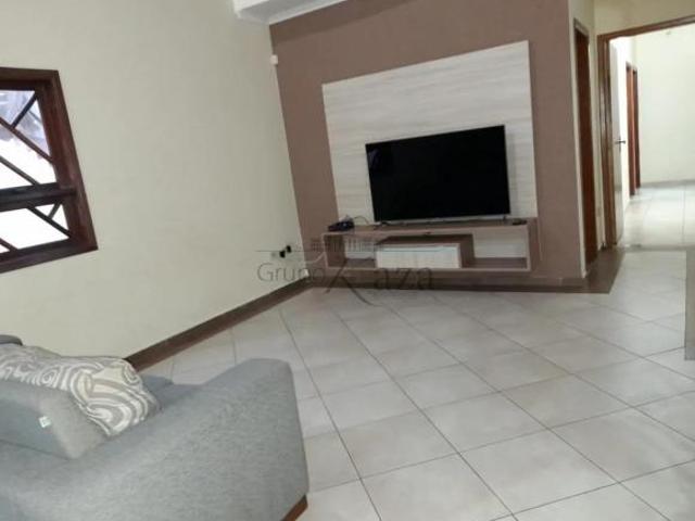Casa venda em Região Imediata de São José dos Campos, Região Metropolitana do Vale do Paraíba e Litoral Norte