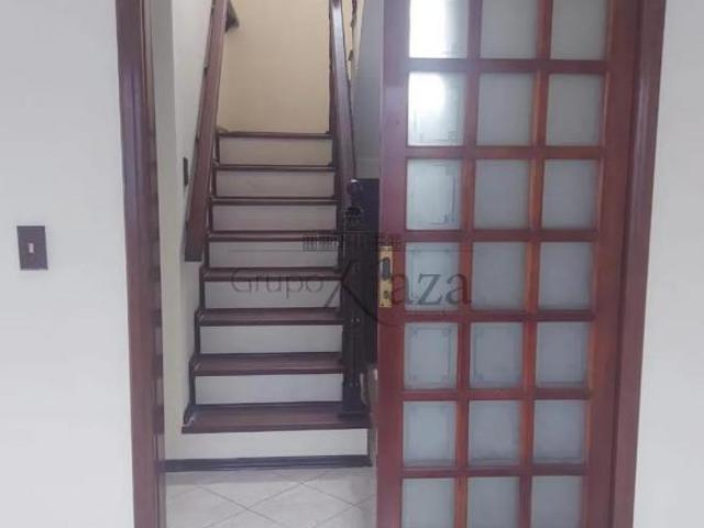 Casa venda em Região Imediata de São José dos Campos, Região Metropolitana do Vale do Paraíba e Litoral Norte