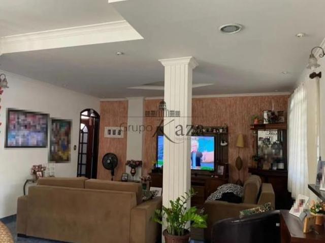 Casa venda em Região Imediata de Guaratinguetá, Região Metropolitana do Vale do Paraíba e Litoral Norte