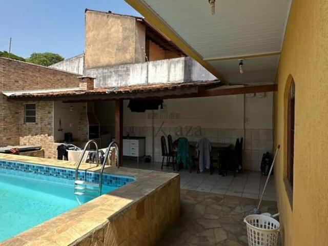 Casa venda em Região Imediata de São José dos Campos, Região Metropolitana do Vale do Paraíba e Litoral Norte