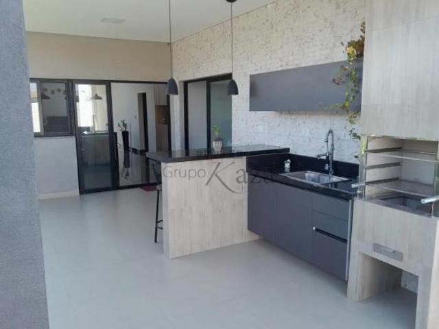 Casa venda em Corredor, Itaquaquecetuba