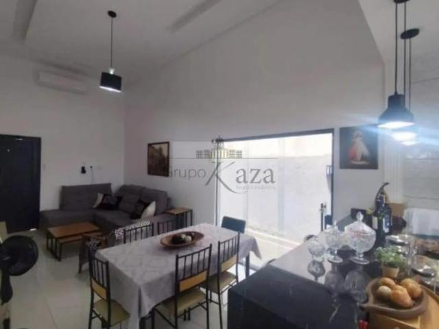 Casa venda em Região Imediata de São José dos Campos, Região Metropolitana do Vale do Paraíba e Litoral Norte