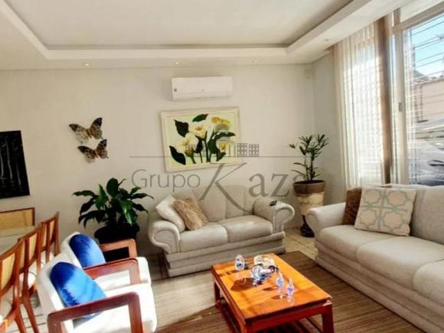 Casa venda em Região Imediata de São José dos Campos, Região Metropolitana do Vale do Paraíba e Litoral Norte