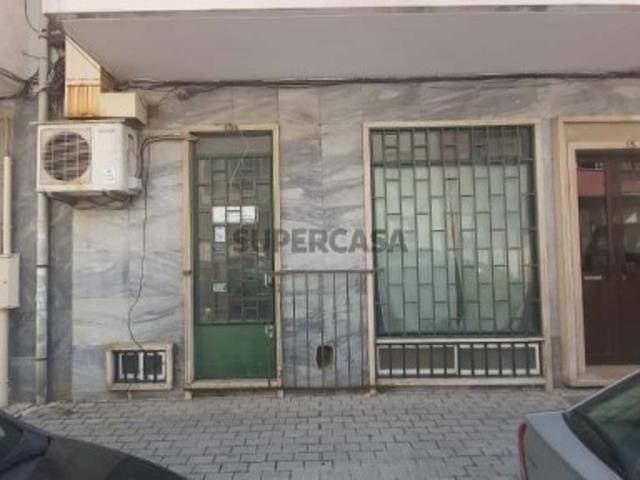 Armazém venda em Amadora, Lisboa
