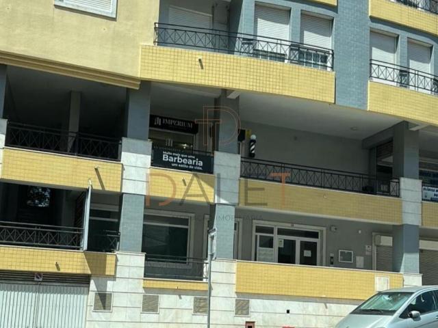 Loja alugar em Falagueira, Amadora