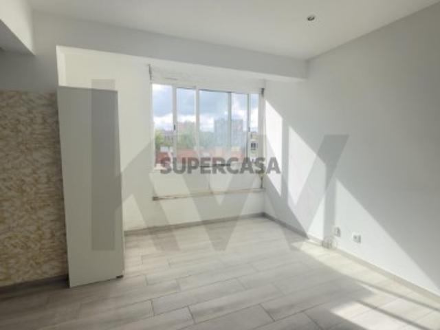 Casa venda em Damaia, Amadora