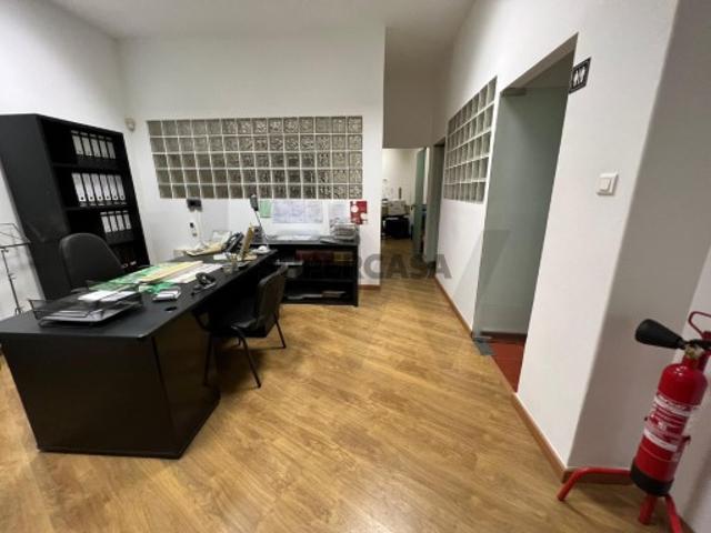 Armazém venda em Casal do Privilégio, Odivelas