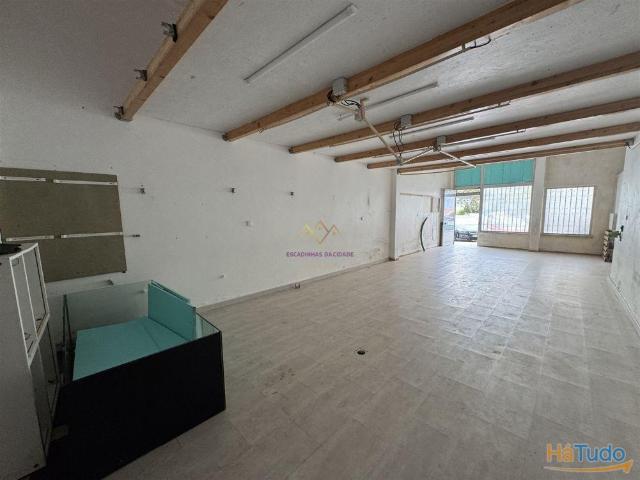 Loja venda em Santiago Dos Velhos, Lisboa