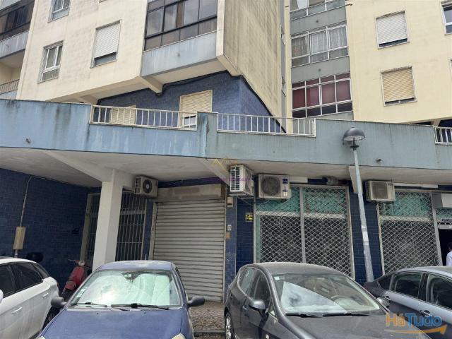Loja venda em Santiago Dos Velhos, Lisboa