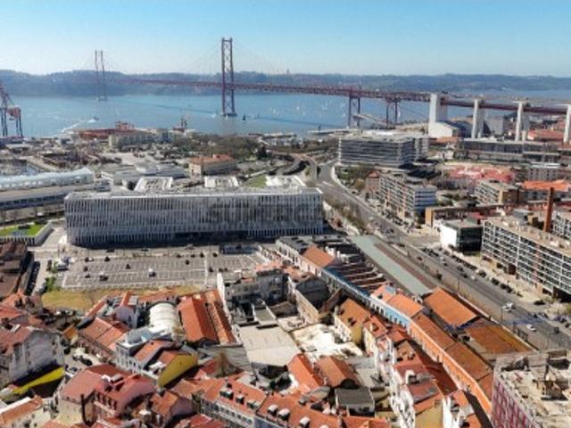 Prédio venda em Lisboa, Prazeres