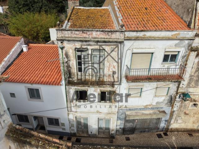 Prédio venda em Alenquer (Santo Estêvão e Triana), Alenquer