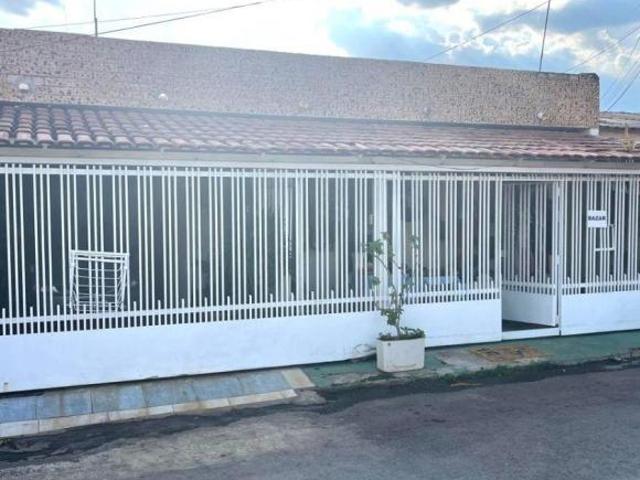 Casa venda em Região Geográfica Imediata do Distrito Federal, Região Integrada de Desenvolvimento do Distrito Federal e Entorno