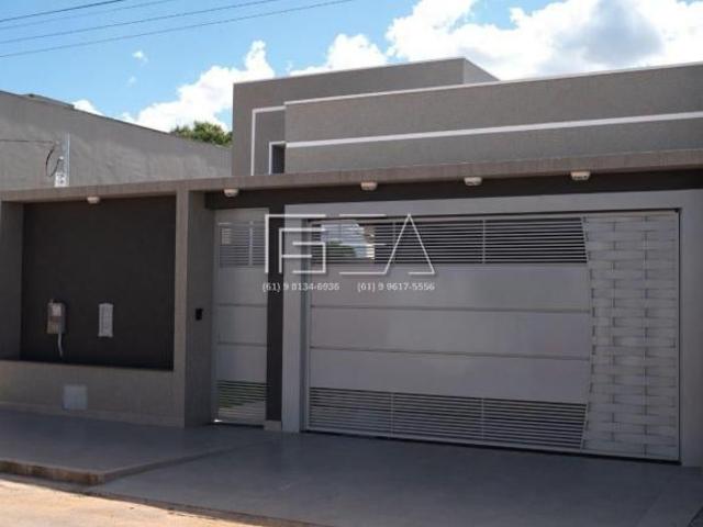 Casa venda em Região Geográfica Imediata de Águas Lindas de Goiás, Região Integrada de Desenvolvimento do Distrito Federal e Entorno