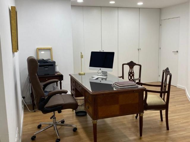 Escritório alugar em Santo António, Lisboa