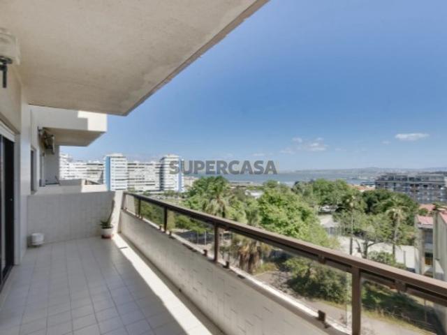 Casa venda em Cova da Piedade, Almada