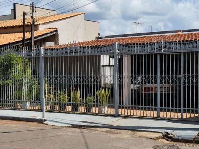 Casa venda em Região Geográfica Imediata do Distrito Federal, Região Integrada de Desenvolvimento do Distrito Federal e Entorno