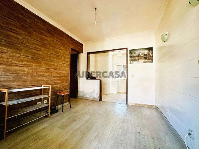 Casa venda em Bairro Doutor Mário Madeira, Odivelas