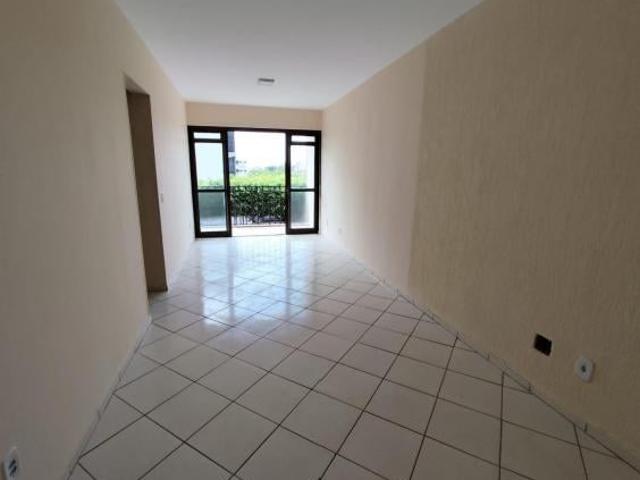 Apartamento venda em Região Geográfica Imediata do Distrito Federal, Região Integrada de Desenvolvimento do Distrito Federal e Entorno