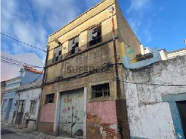 Prédio venda em Troino, Setúbal
