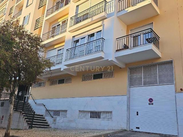 Garagem alugar em Sintra, Lisboa