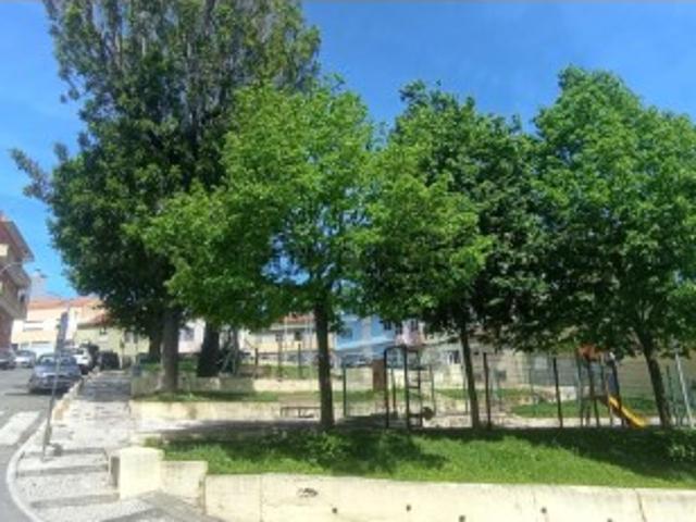 Garagem venda em Encosta do Sol, Amadora