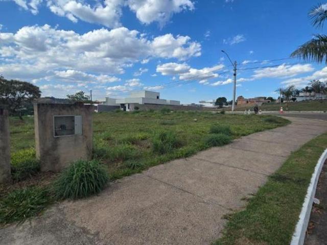 Terreno venda em Condomínio Belvedere Green, Jardim Botânico