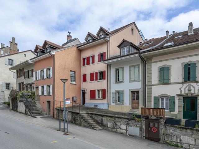 Mehrfamilienhaus kaufen in Avenches, Waadt