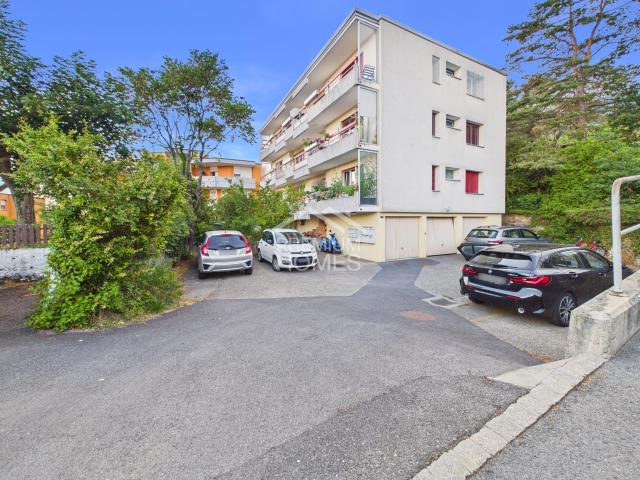 Mehrfamilienhaus kaufen in La Tène