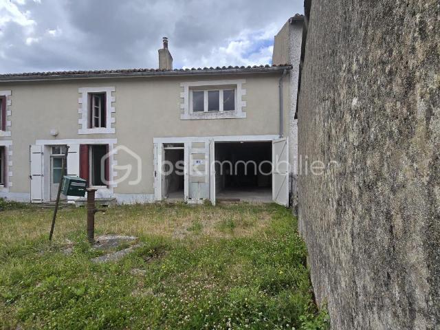 Maison vente à Parthenay, Vasles