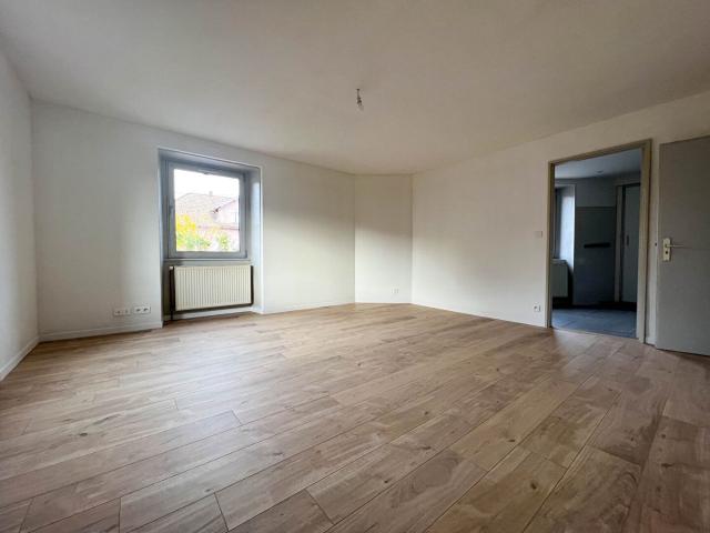 Local Commercial vente à Thann-Guebwiller, Buhl