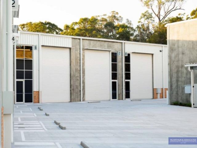 Warehouse for rent in Toombul, Queensland