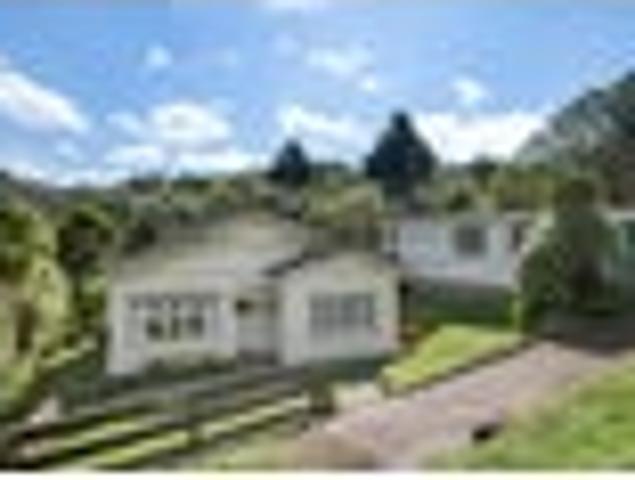 House for sale in Days Bay, Wellington