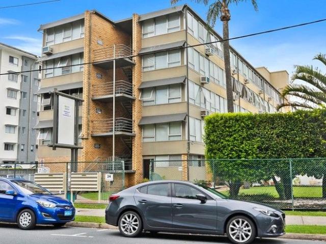 Granny Flat for sale in Alexandra, Queensland