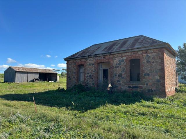 Cottage for sale in Cowell, South Australia