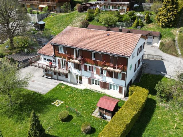 Mehrfamilienhaus kaufen in Château-d'Oex, Waadt