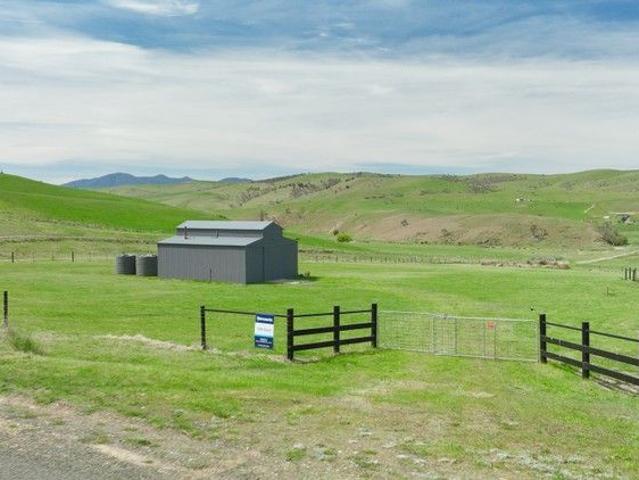Cottage for sale in Omeo, Victoria