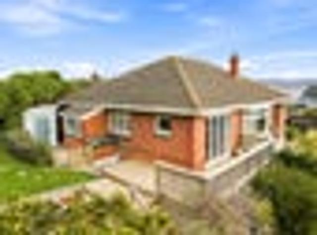 House for sale in Otakou