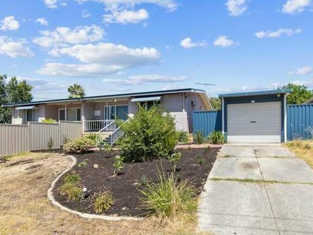 House for rent in Cockburn, Western Australia