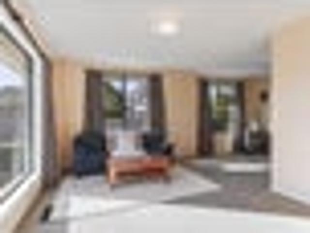 House for sale in Chaslands, Canterbury