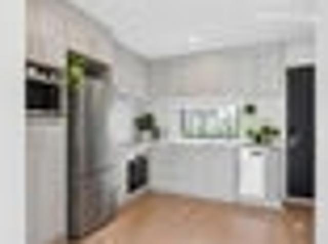 Townhouse for sale in Oratia