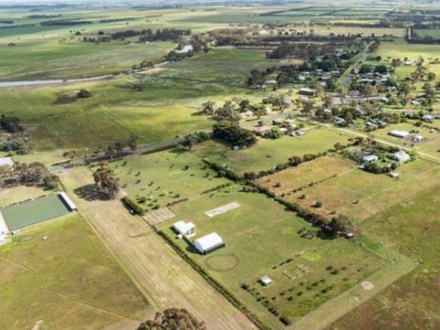 Land for sale in Cressy, Victoria